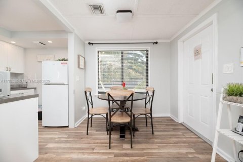 Villa ou maison à louer à Fort Lauderdale, Floride: 1 chambre, 390 m2 № 1861292 - photo 4