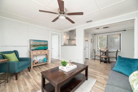Villa ou maison à louer à Fort Lauderdale, Floride: 1 chambre, 390 m2 № 1861292 - photo 6