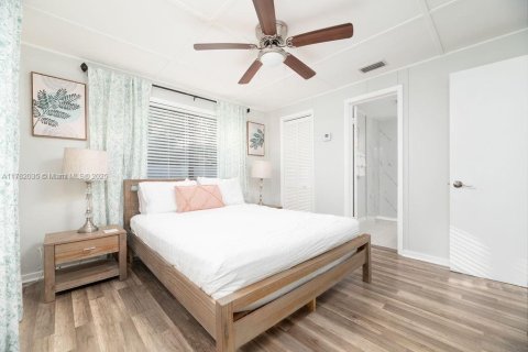 Villa ou maison à louer à Fort Lauderdale, Floride: 1 chambre, 390 m2 № 1861292 - photo 9