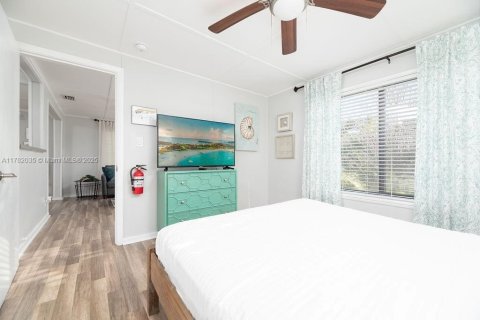 Villa ou maison à louer à Fort Lauderdale, Floride: 1 chambre, 390 m2 № 1861292 - photo 11