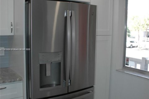 Condo in Lauderhill, Florida, 3 bedrooms № 2082322 - photo 28