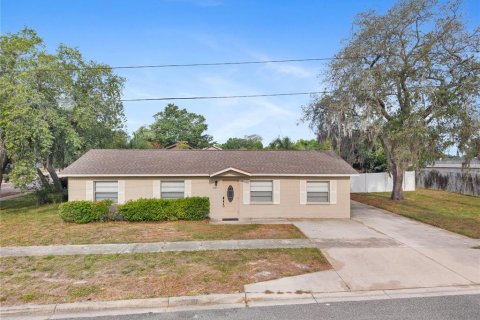 House in Tarpon Springs, Florida 4 bedrooms, 130.43 sq.m. № 2211089 - photo 6