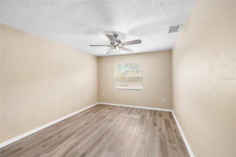 House in Tarpon Springs, Florida 4 bedrooms, 130.43 sq.m. № 2211089 - photo 16