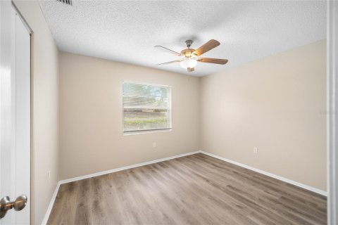 House in Tarpon Springs, Florida 4 bedrooms, 130.43 sq.m. № 2211089 - photo 20