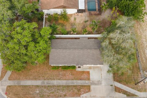 House in Tarpon Springs, Florida 4 bedrooms, 130.43 sq.m. № 2211089 - photo 4