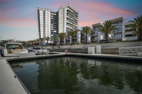 Copropriété à louer à Tampa, Floride: 3 chambres, 182.65 m2 № 2403210 - photo 11