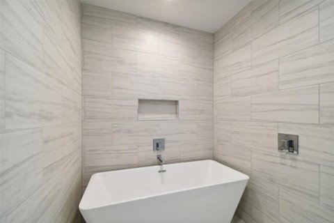 Copropriété à louer à Tampa, Floride: 3 chambres, 182.65 m2 № 2403210 - photo 9