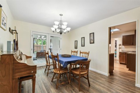 House in Valrico, Florida 3 bedrooms, 128.48 sq.m. № 1831789 - photo 15