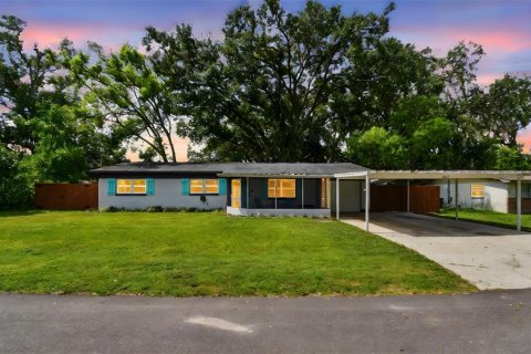 House in Valrico, Florida 3 bedrooms, 128.48 sq.m. № 1831789 - photo 1