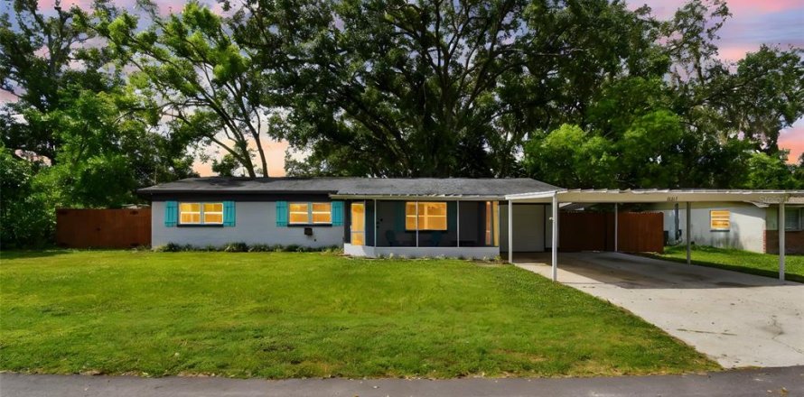 House in Valrico, Florida 3 bedrooms, 128.48 sq.m. № 1831789