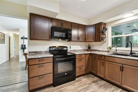 House in Valrico, Florida 3 bedrooms, 128.48 sq.m. № 1831789 - photo 23