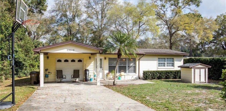 House in Sorrento, Florida 2 bedrooms, 84.36 sq.m. № 1635898