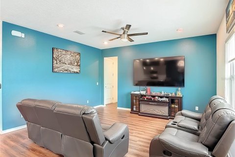 House in HAMPTON OAKS in Deltona, Florida 4 bedrooms, 230.3 sq.m. № 2110319 - photo 15