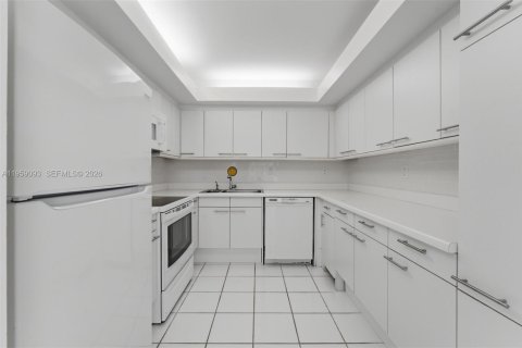 Condominio en venta en Coral Gables, Florida, 2 dormitorios, 106.09 m2 № 2017850 - foto 8