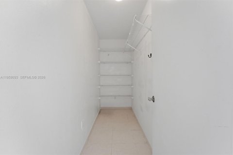 Condominio en venta en Coral Gables, Florida, 2 dormitorios, 106.09 m2 № 2017850 - foto 18