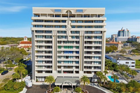 Condominio en venta en Coral Gables, Florida, 2 dormitorios, 106.09 m2 № 2017850 - foto 21