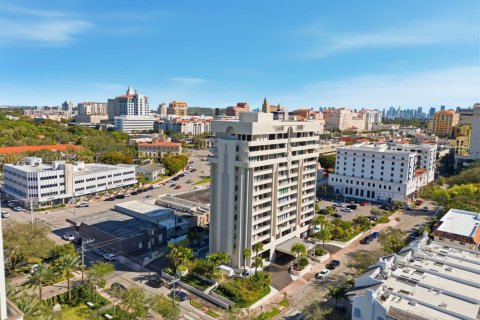 Condominio en venta en Coral Gables, Florida, 2 dormitorios, 106.09 m2 № 2017850 - foto 23