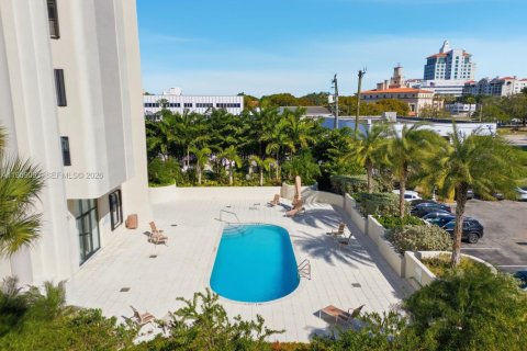 Condominio en venta en Coral Gables, Florida, 2 dormitorios, 106.09 m2 № 2017850 - foto 25