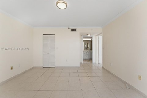 Condominio en venta en Coral Gables, Florida, 2 dormitorios, 106.09 m2 № 2017850 - foto 12