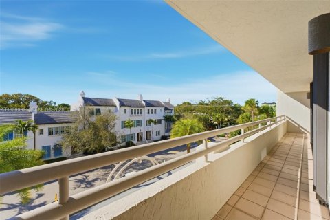 Condominio en venta en Coral Gables, Florida, 2 dormitorios, 106.09 m2 № 2017850 - foto 19