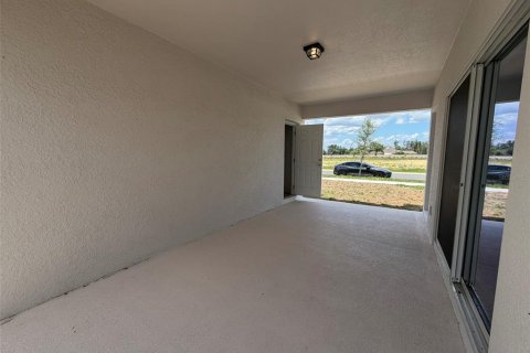House in Clermont, Florida 4 bedrooms, 217.48 sq.m. № 2095946 - photo 23