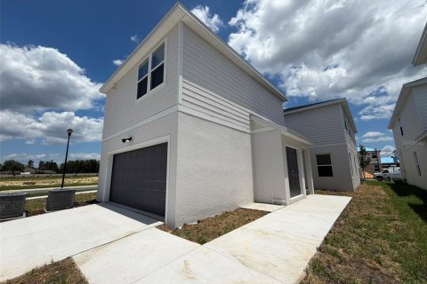 House in Clermont, Florida 4 bedrooms, 217.48 sq.m. № 2095946 - photo 24