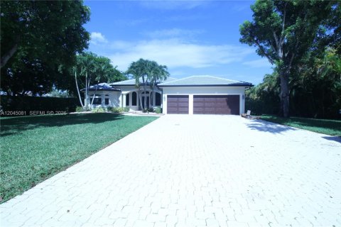 Villa ou maison à Weston, Floride 5 chambres, 312.43 m2 № 2168604
