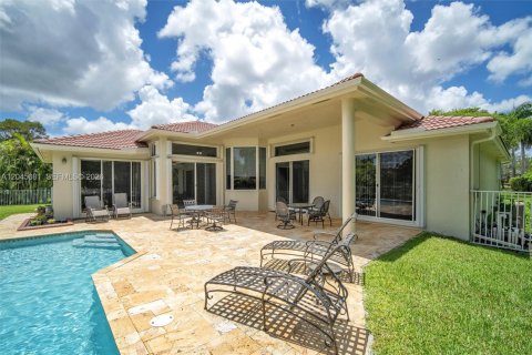 Villa ou maison à louer à Weston, Floride: 5 chambres, 312.43 m2 № 2168604 - photo 17