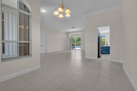 Villa ou maison à louer à Weston, Floride: 5 chambres, 312.43 m2 № 2168604 - photo 22