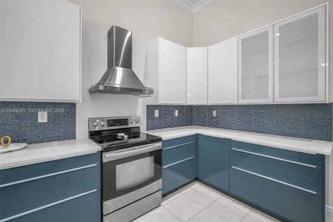 Villa ou maison à louer à Weston, Floride: 5 chambres, 312.43 m2 № 2168604 - photo 28