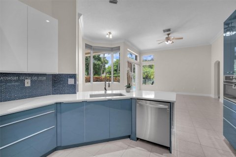Villa ou maison à louer à Weston, Floride: 5 chambres, 312.43 m2 № 2168604 - photo 29