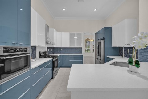 Villa ou maison à louer à Weston, Floride: 5 chambres, 312.43 m2 № 2168604 - photo 26