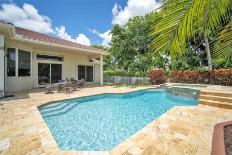Villa ou maison à louer à Weston, Floride: 5 chambres, 312.43 m2 № 2168604 - photo 15