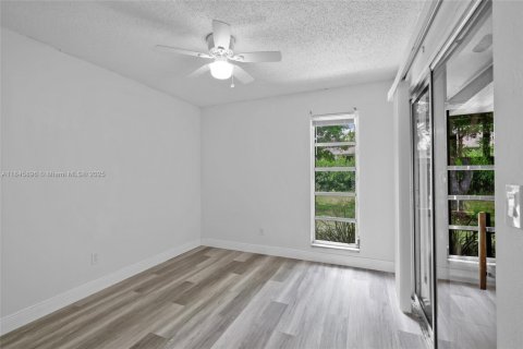 House in Fort Myers, Florida 3 bedrooms, 109.53 sq.m. № 1842674 - photo 20