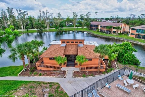 House in Fort Myers, Florida 3 bedrooms, 109.53 sq.m. № 1842674 - photo 30