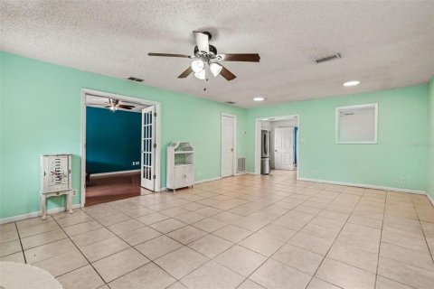 House in Riverview, Florida 3 bedrooms, 167.78 sq.m. № 2197380 - photo 5