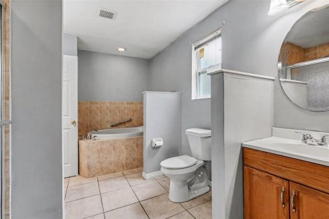 House in Riverview, Florida 3 bedrooms, 167.78 sq.m. № 2197380 - photo 16