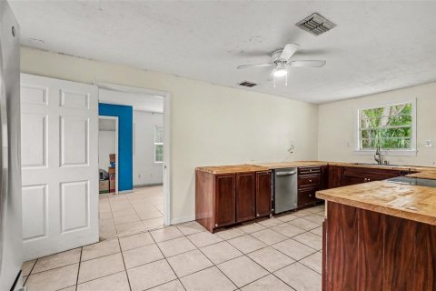 House in Riverview, Florida 3 bedrooms, 167.78 sq.m. № 2197380 - photo 8