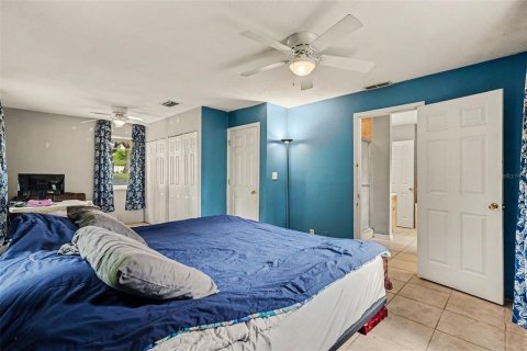 House in Riverview, Florida 3 bedrooms, 167.78 sq.m. № 2197380 - photo 11