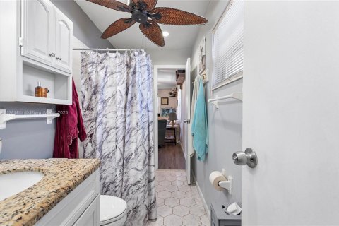House in Sunrise, Florida 3 bedrooms, 132.11 sq.m. № 1633410 - photo 16