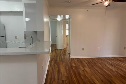 Condo in Miramar, Florida, 3 bedrooms  № 2031780