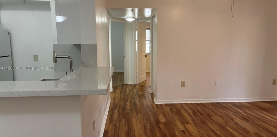 Condo in Miramar, Florida, 3 bedrooms  № 2031780