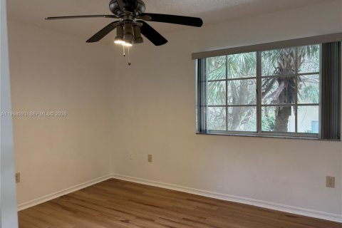 Condo in Miramar, Florida, 3 bedrooms  № 2031780 - photo 11