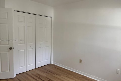 Condo in Miramar, Florida, 3 bedrooms  № 2031780 - photo 14