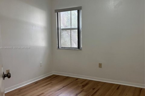 Condo in Miramar, Florida, 3 bedrooms  № 2031780 - photo 16