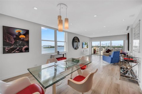 Купить кондоминиум в Майами-Бич, Флорида 2 спальни, 138.8м2, № 1931417 - фото 1