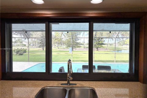 Casa en venta en Plantation, Florida, 3 dormitorios, 204.29 m2 № 1939048 - foto 13