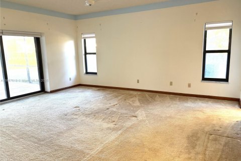 Casa en venta en Plantation, Florida, 3 dormitorios, 204.29 m2 № 1939048 - foto 15