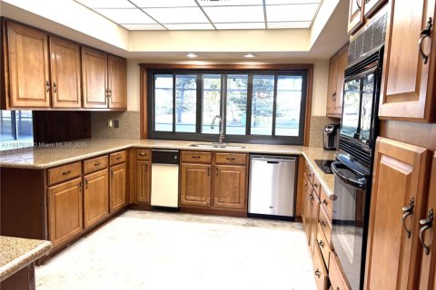 Casa en venta en Plantation, Florida, 3 dormitorios, 204.29 m2 № 1939048 - foto 14