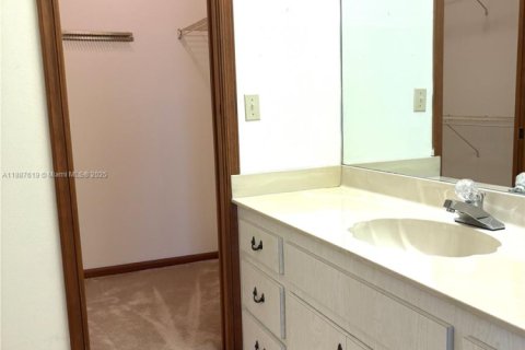 Casa en venta en Plantation, Florida, 3 dormitorios, 204.29 m2 № 1939048 - foto 18